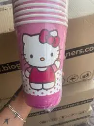 vasos hello kitty de 20 paquete, caja