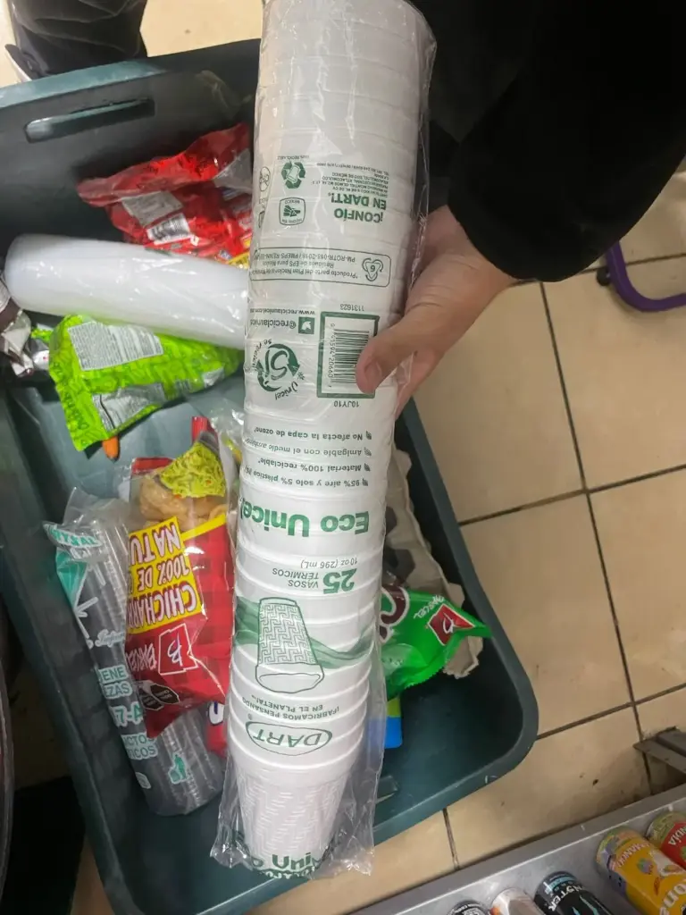 Vaso de unicel 10 onzas, dart, 25pz paquete